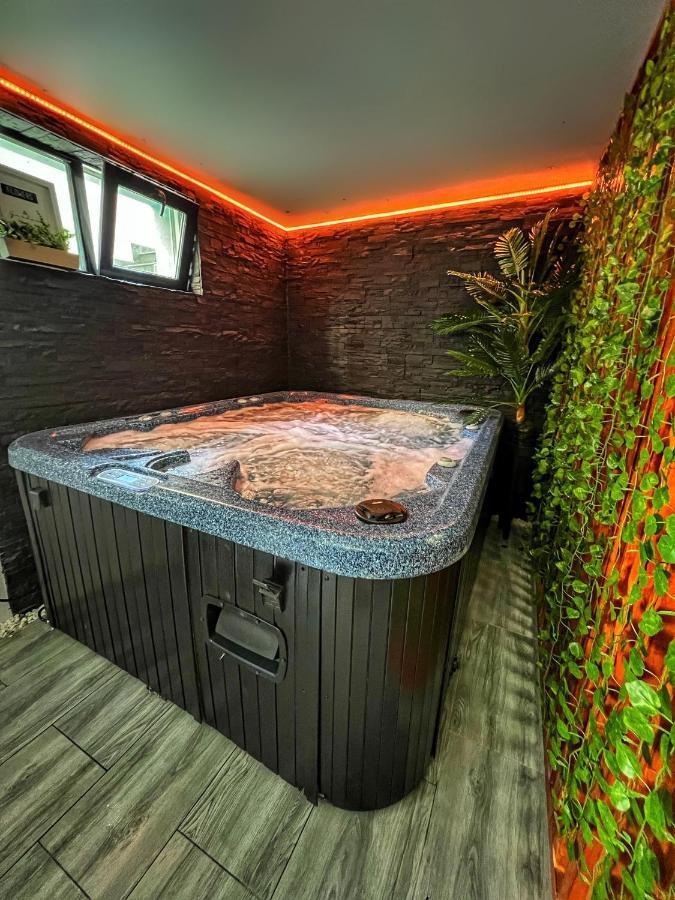 Luxor - Jacuzzi&Cozy Apartments Sibiu Dış mekan fotoğraf